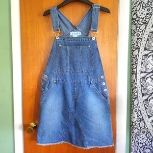 Overall skirt